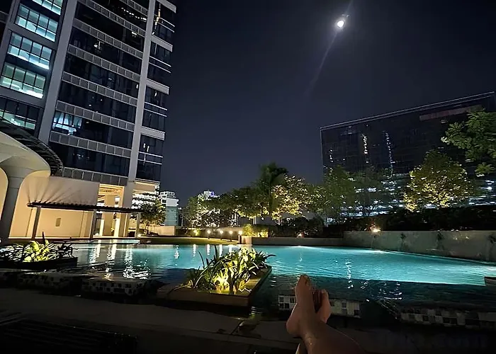 Eg Private House -bgc Uptown Hotel Manilla